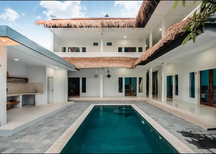 Greek House: W/desk + Shared Pool&kitchen /3 3* Canggu